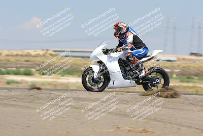 media/Sep-01-2025-Lets Ride (Mon) [[4370d11284]]/B Group/1220pm (Wheelie Bump)/